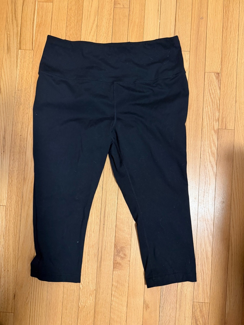 Athletic Works Black Fitted Crop Capri Leggings